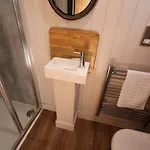 Springwood Shepherd Huts Glamping * York