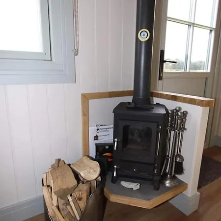 Springwood Shepherd Huts Glamping Holiday home *