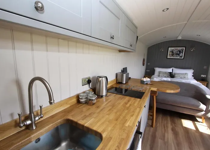 Springwood Shepherd Huts Glamping York