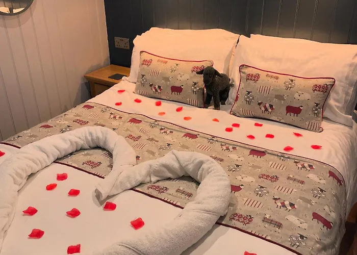 Springwood Shepherd Huts Glamping Holiday home York