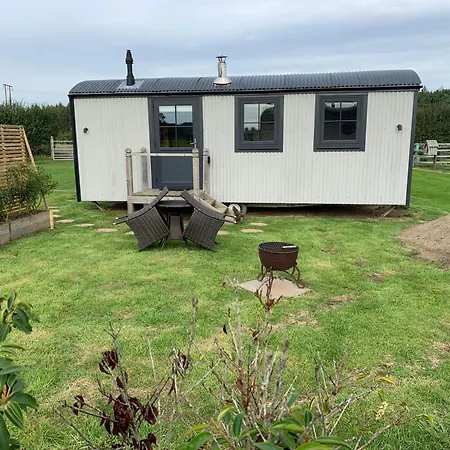 Springwood Shepherd Huts Glamping York