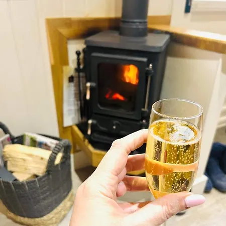 Springwood Shepherd Huts Glamping York