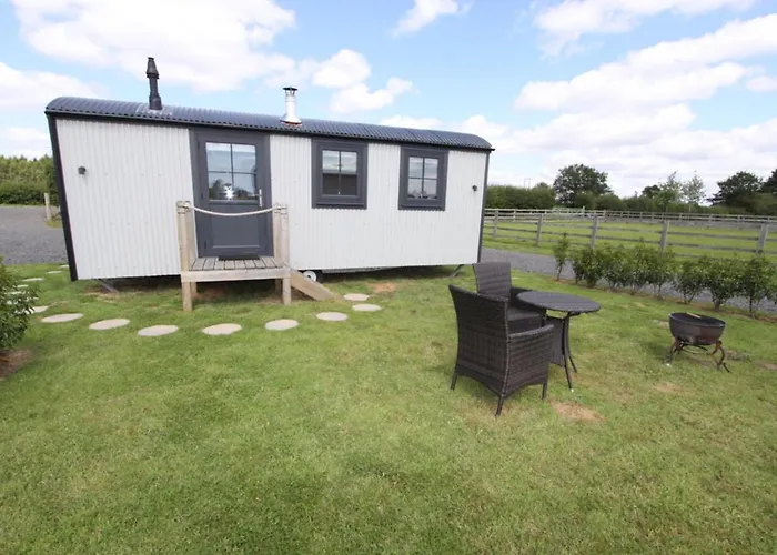 Ferienhaus Springwood Shepherd Huts Glamping *