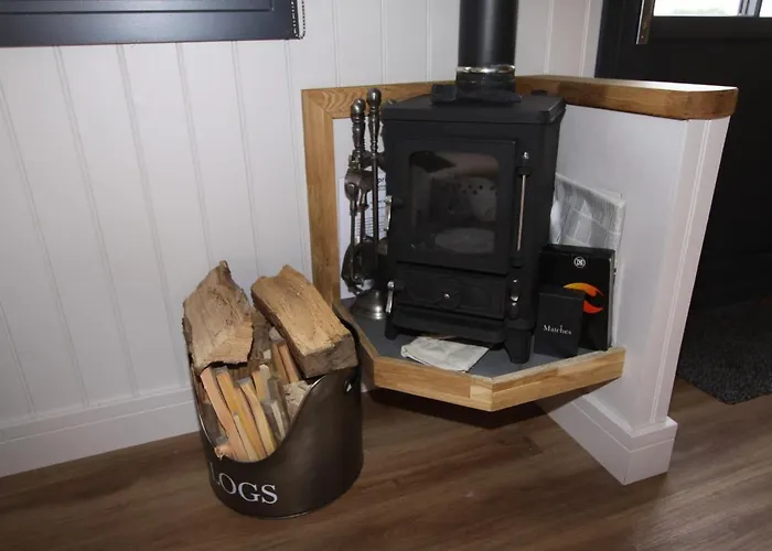 Springwood Shepherd Huts Glamping Holiday home *