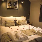 Дом отдыха Springwood Shepherd Huts Glamping *