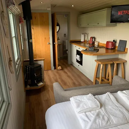 Holiday home Springwood Shepherd Huts Glamping