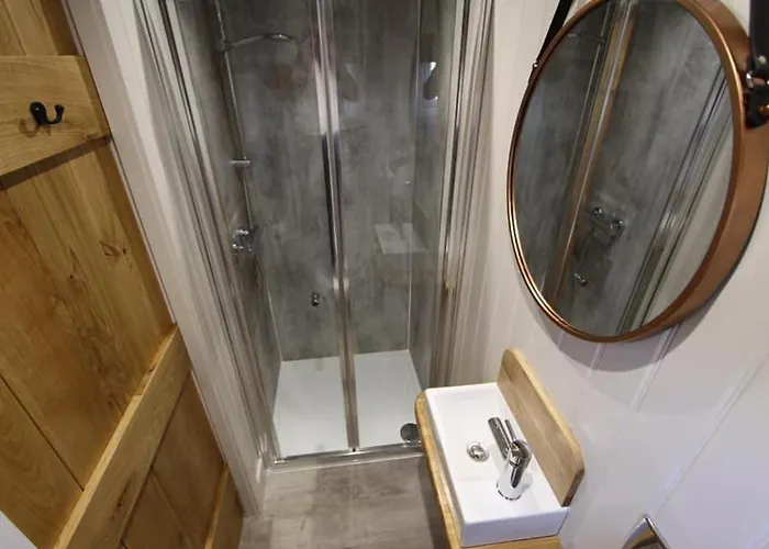 Nyaraló Springwood Shepherd Huts Glamping *